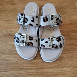 Lepord print strappy sandles